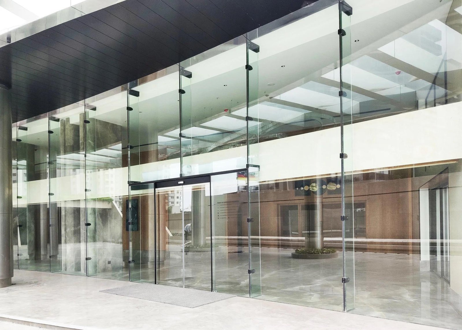 12 mm toughened glass