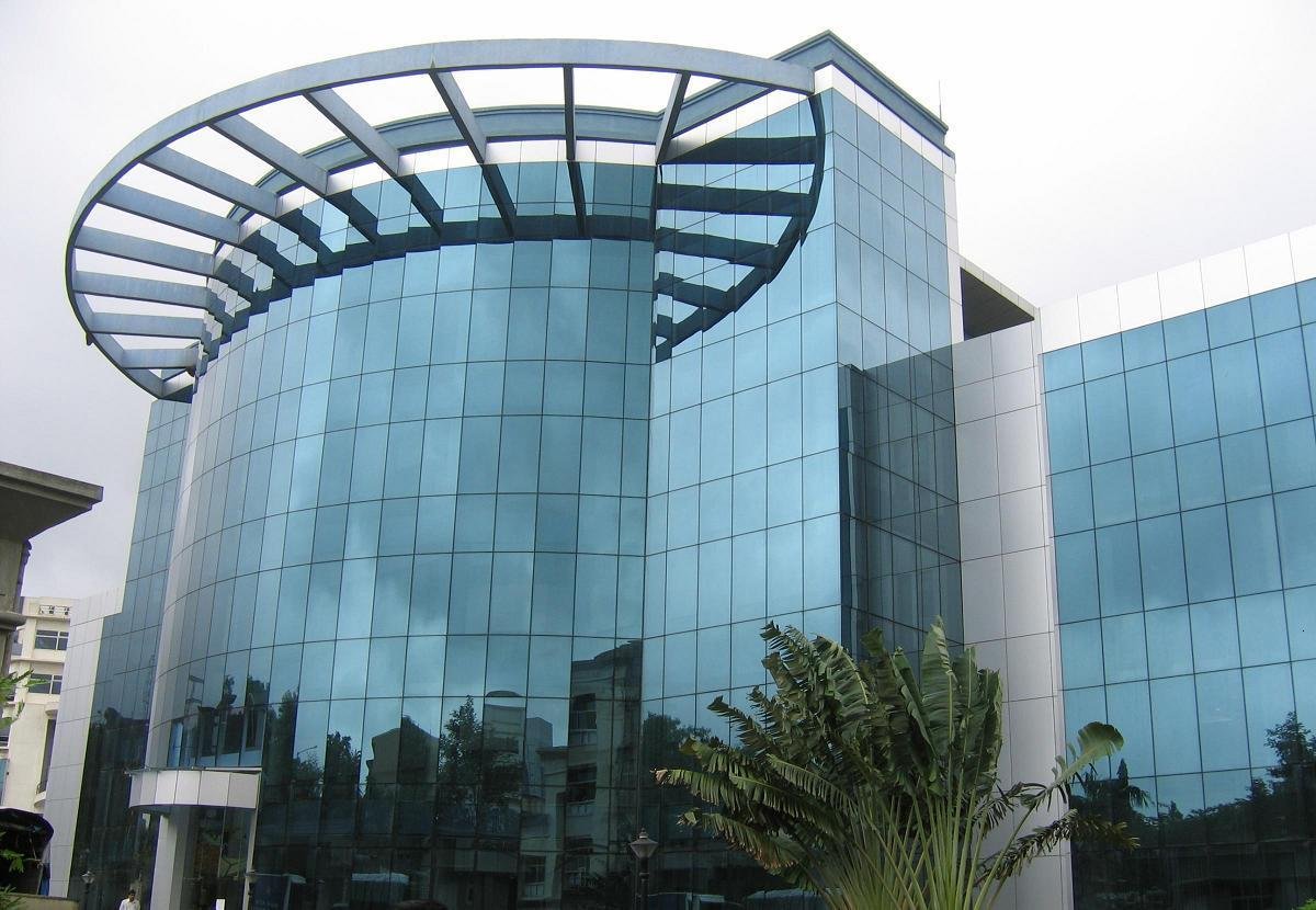 Clear glass elevation on a mullion grid