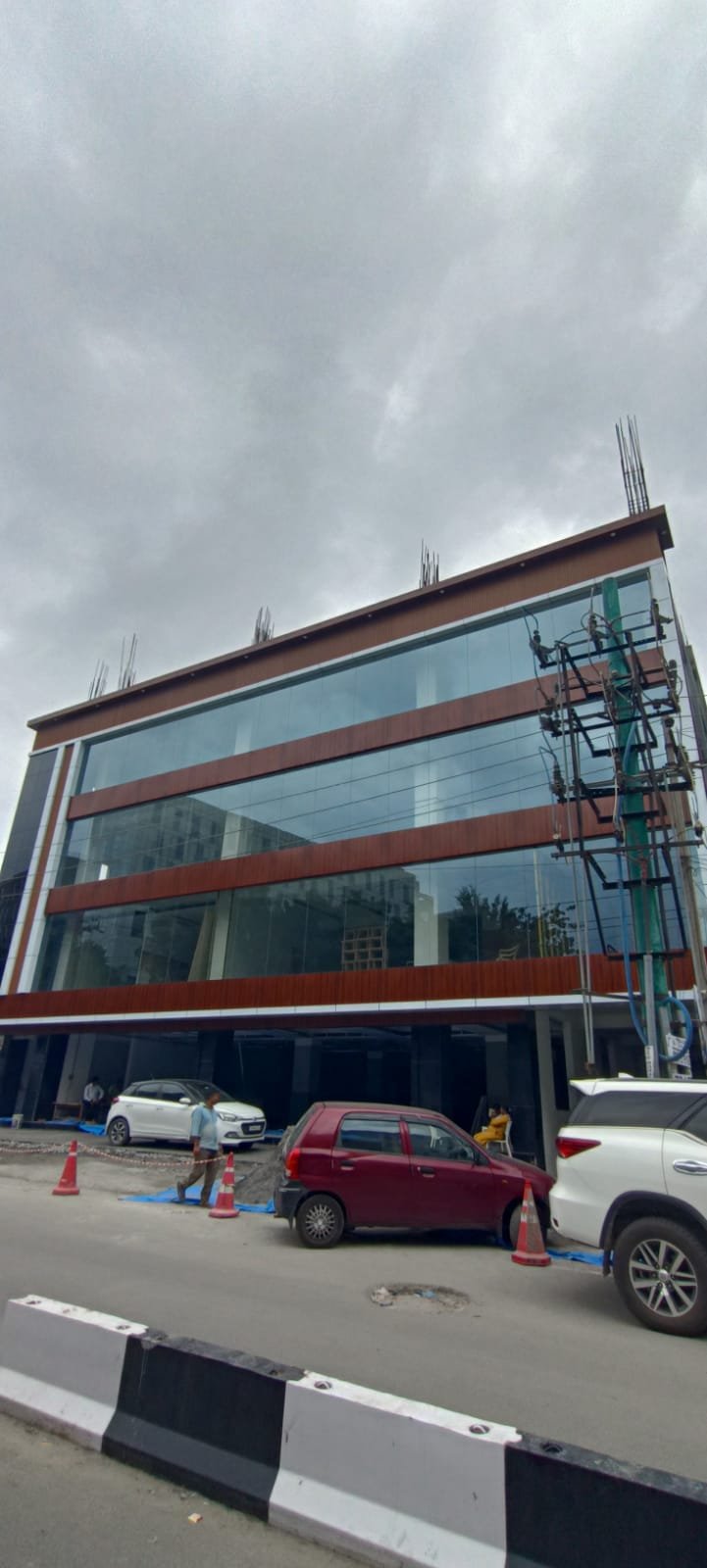 Contemporary Commercial Complex Architecture, exterior works by Dhrithi Infra