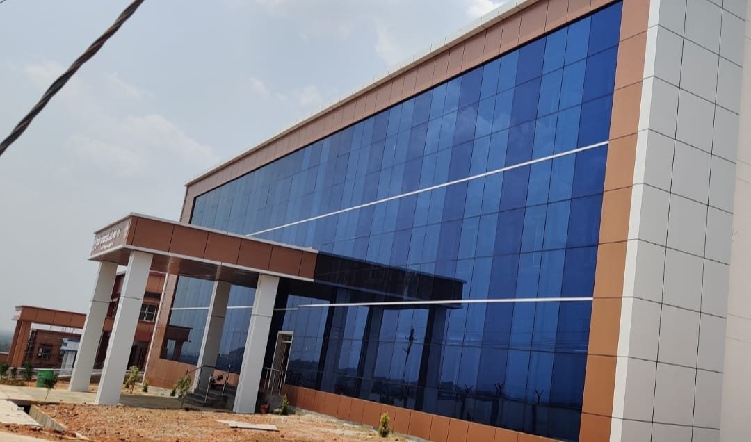 Modern Institutional Building Exterior Design, exterior works by Dhrithi Infra