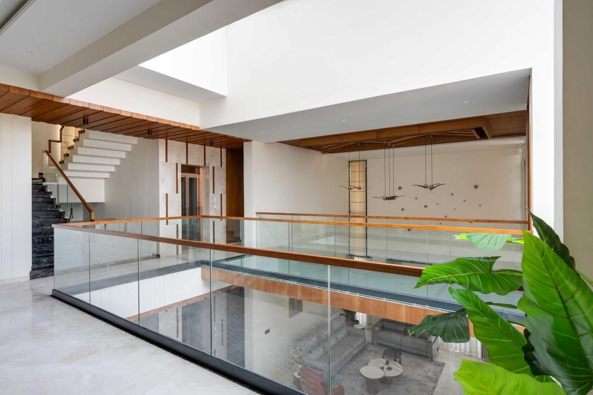 Toughened glass railing infill